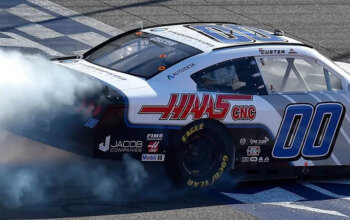 Джин Хаас продолжит участвовать в NASCAR с новой заводской командой «Haas» в 2025 году
