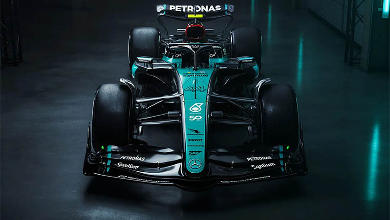 f1 mercedes livery singapoure petronas1