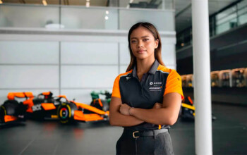 Бустаманте примет участие в тестах Формулы Е с «McLaren»