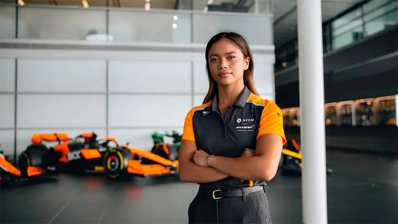 Бустаманте примет участие в тестах Формулы Е с «McLaren»