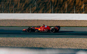 f1 test hamilton ferrari barcelona