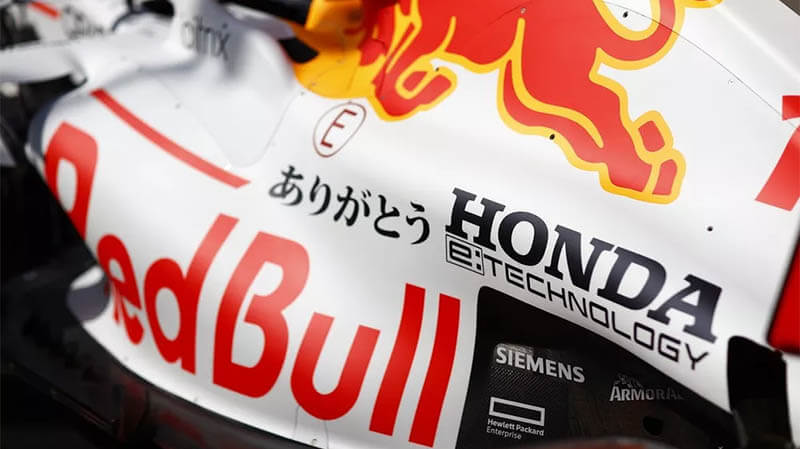 «Red Bull» представит специальную ливрею на Гран-при Японии в честь «Honda»