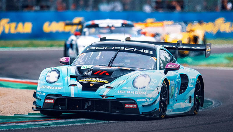 fia wec 6h imola race porsche manthey