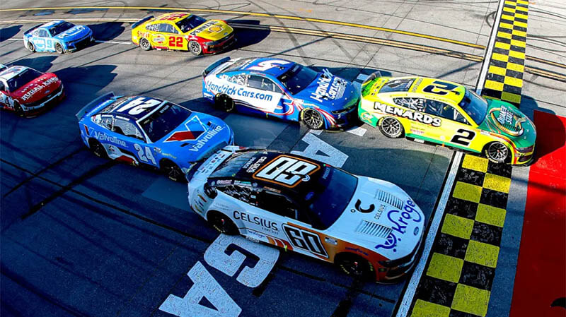 Синдрик выиграл фотофиниш NASCAR в Талладеге