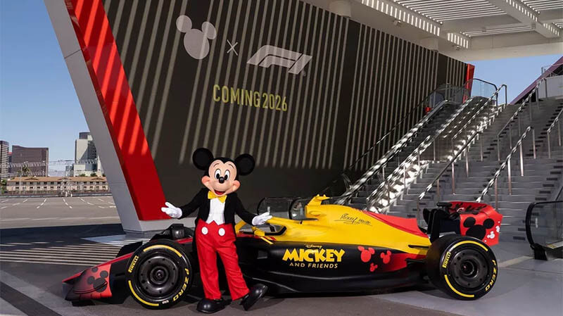 Ф1 заключила сделку с «Disney» на выпуск товаров с Микки Маусом