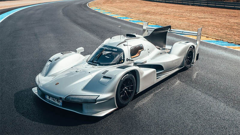 «Porsche» представил уникальную дорожную модель «963 RSP»