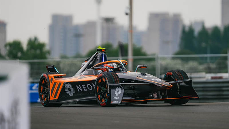 Попытка спасти команду «McLaren» в Формуле Е провалилась