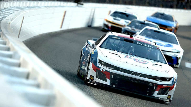 Байрон завоевал титул чемпиона «регулярки» Кубка NASCAR в Ричмонде