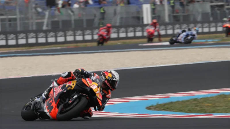 Акоста возглавил вторую тренировку MotoGP в Венгрии