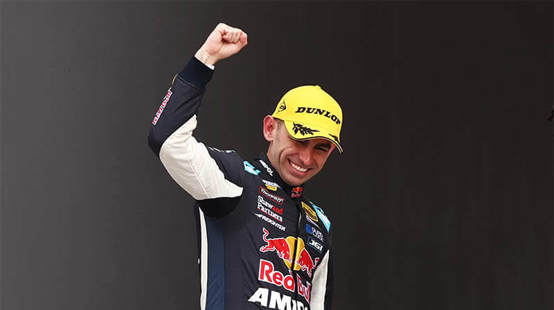 Фини выиграл первую гонку Supercars в Ипсвиче