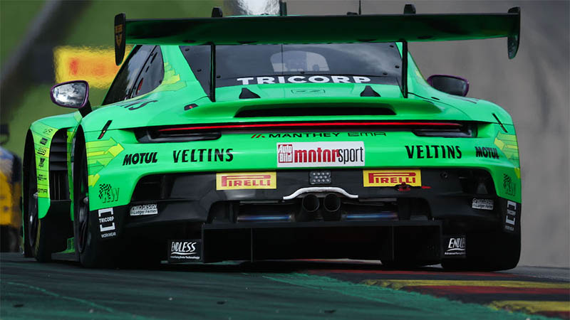 Гювен одержал драматическую победу в DTM на Заксенринге