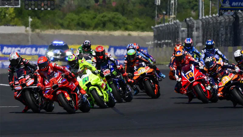 Марк Маркес одержал победу в дебютной гонке MotoGP на Балатон-Парк