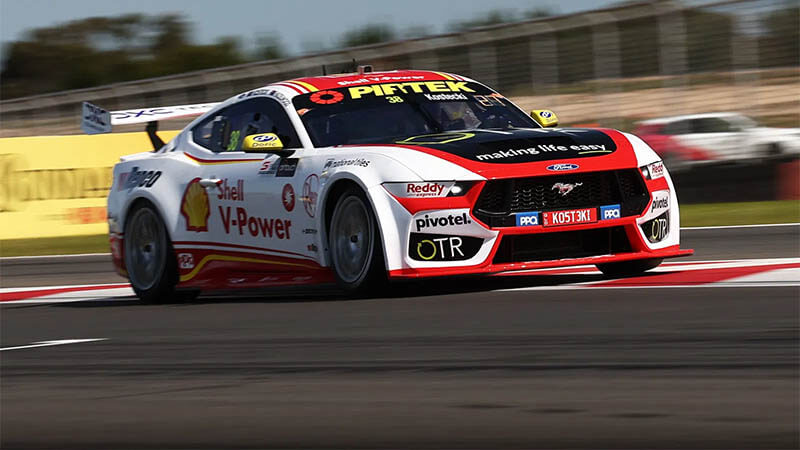 Костецки не дал Уотерсу выиграть первую в истории гонку The Bend 500