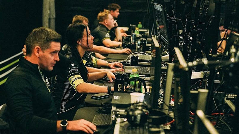 Взгляд за кулисы: как «Cupra Kiro» готовится к гоночному уик-энду Формулы E