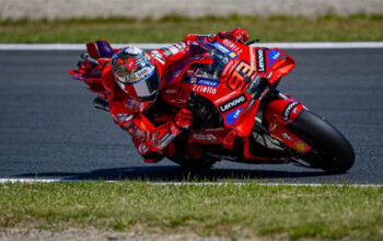 Марк Маркес завоевал рекордный седьмой титул MotoGP, несмотря на победу Баньяи в Мотеги