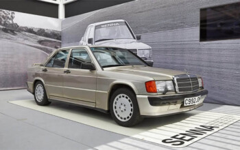 «Mercedes-Benz 190 E», впервые купленный Сенной, выставлен на аукцион