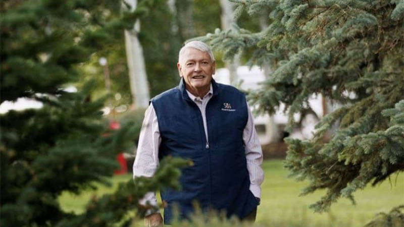 John Malone f1 liberty media Мэлоун покинет пост председателя совета директоров Liberty Media, владельца Формулы-1