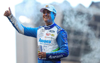 Смит продлил контракт с «Front Row Motorsports»