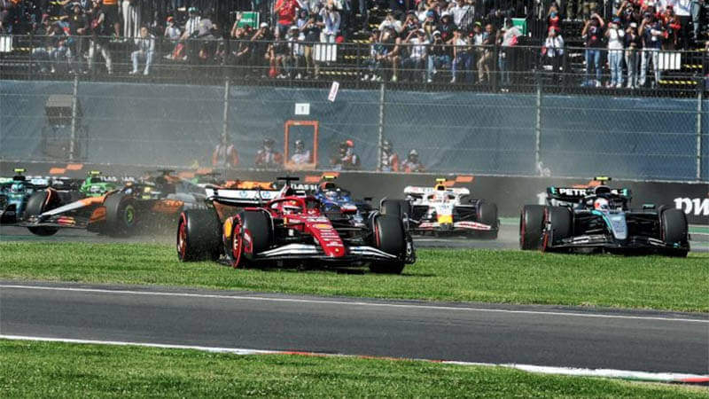 f1 mercedes russell Рассел раскритиковал «гонку газонокосилок» в Мексике после срезки поворотов