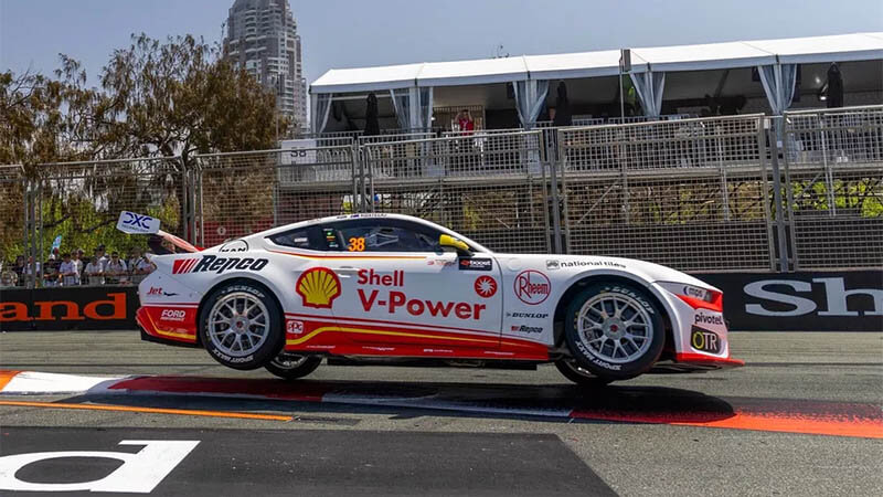 supercars kostecki crash Четыре фотографа пострадали в результате аварии Костецки на этапе Gold Coast 500