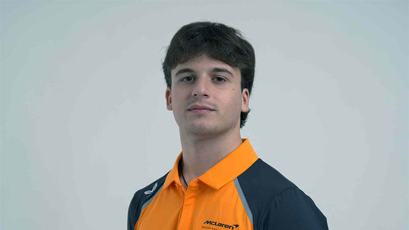«McLaren» исключил трёх юниоров из академии и подписала таланта FREC Де Пало