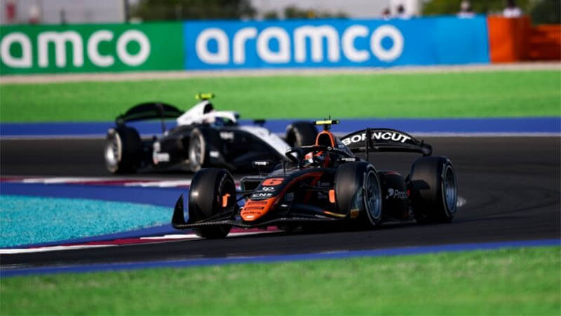 Версхор одержал победу в первой гонке Ф2 в Катаре