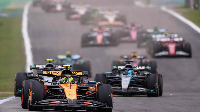 Норрис выиграл спринт в Сан-Паулу, Пиастри «поскользнулся»