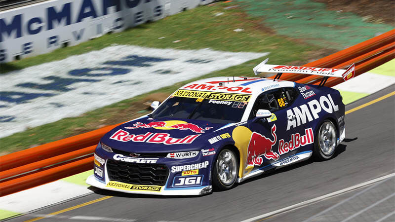 Фини одержал победу во второй гонке Supercars в Аделаиде