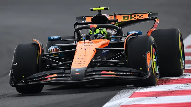 Норрис опередил Ферстаппена в первой тренировке в Абу-Даби