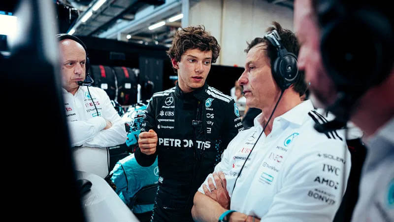 Вольф критикует «безмозглого» Марко за его комментарии о том, что Антонелли пропустил Норриса в Катаре