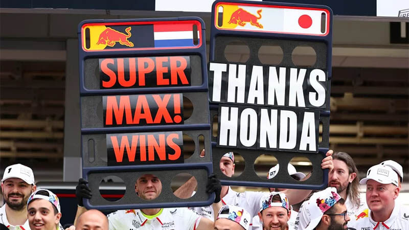 «Red Bull» попрощался с «Honda», опубликовав ретро-ролик в честь завершения восьмилетнего партнерства в Формуле-1