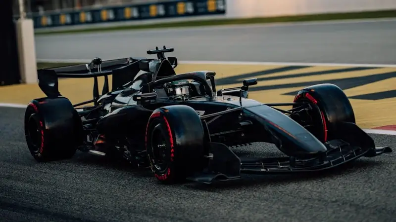 Aston Martin AMR26: что увидели инженеры — Ньюи снова играет «на грани»?