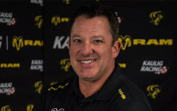 Тони Стюарт неожиданно вернется в NASCAR, впервые за 20 лет приняв участие в гонках