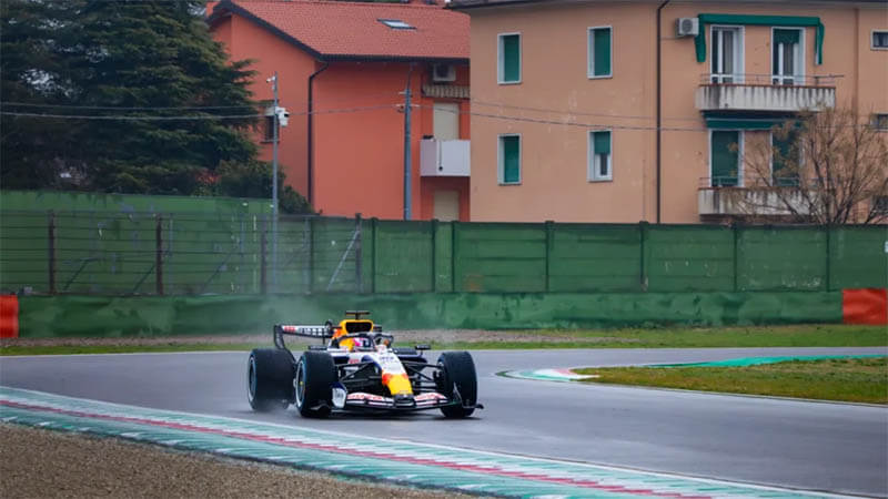 f1 racing bulls lindblad crash test imola1
