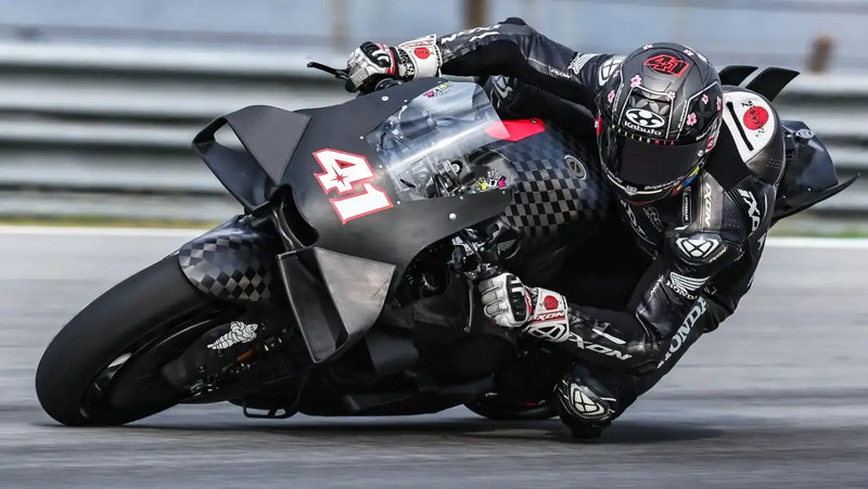 Алеш Эспаргаро и «Honda» возглавили третий день шейкдауна MotoGP в Сепанге