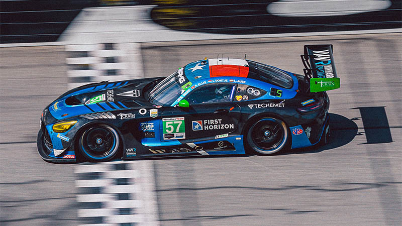 Эллис и Тим поделились эмоциями после безумной борьбы за победу в GTD в Rolex24