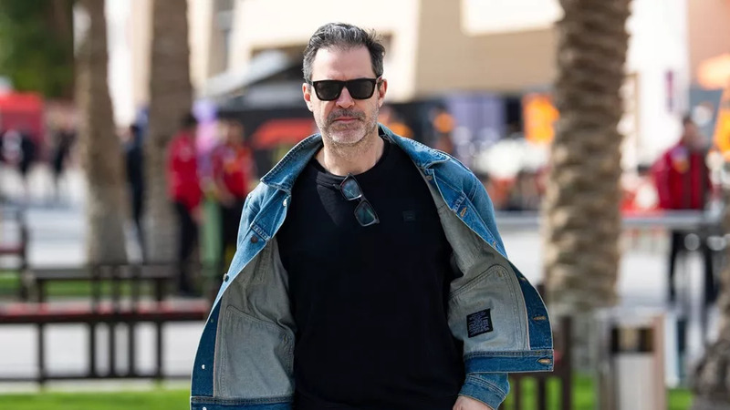 Многолетний менеджер Хэмилтона, Хайнс, перешел в «Cadillac»