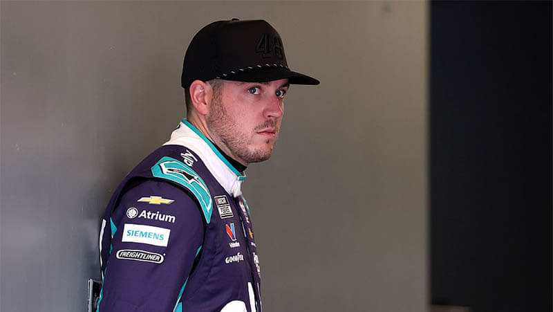 Боуман пропустит гонку NASCAR Cup в Финиксе из-за головокружения