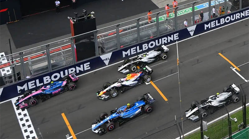 На старте Формулы-1 чуть не случилась катастрофа: Колапинто и его невероятная реакция в Мельбурне