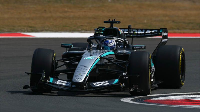 Рассел опередил Антонелли и завоевал поул для спринта в Китае