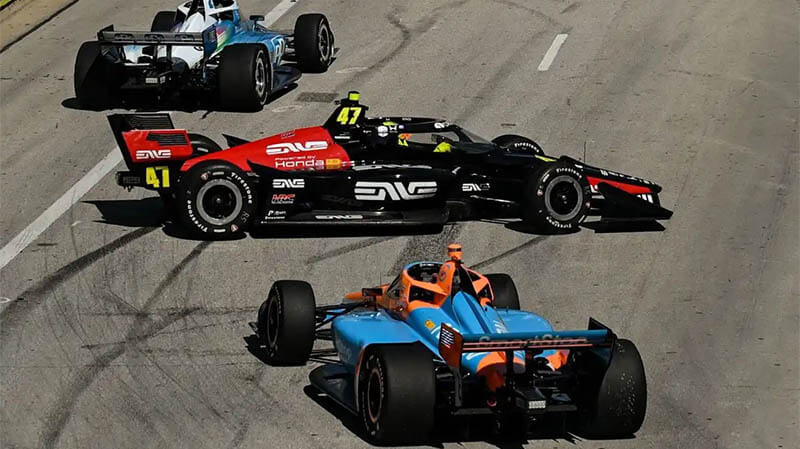 «Глупая гонка»: Шумахер объяснил причины столкновений в Арлингтоне