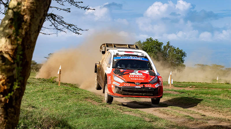 Кацута одержал первую победу в WRC, выиграв Ралли Сафари