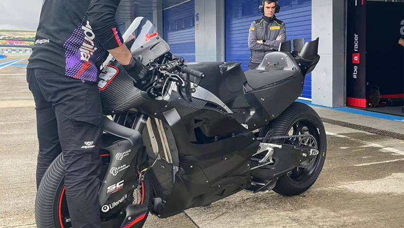 aprilia savadori test motogp2027