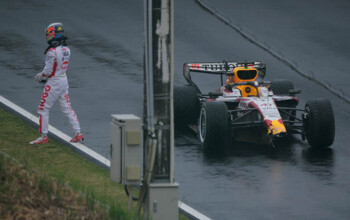 f1 racing bulls test pirelli lindblad