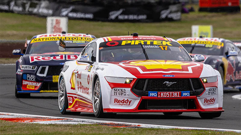 Костецки выиграл первую гонку Supercars в Таупо, Вуд принес первый триумф для «Toyota» во второй