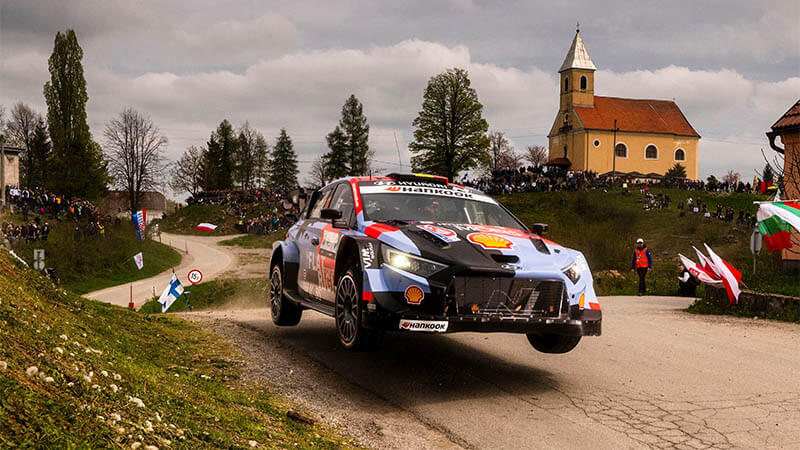 Невиль вышел в лидеры ралли WRC в Хорватии