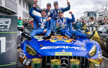 24h nurbuirgring race winward mercedes