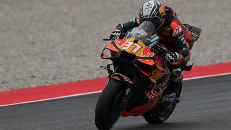 Акоста возглавил вторую тренировку MotoGP в Барселоне