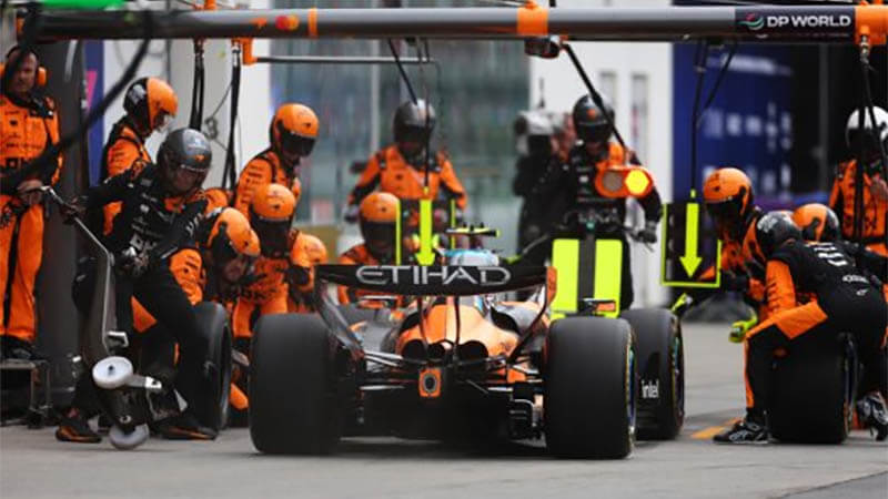 Норрис защищает стратегию «McLaren» в Канаде, Пиастри недоволен
