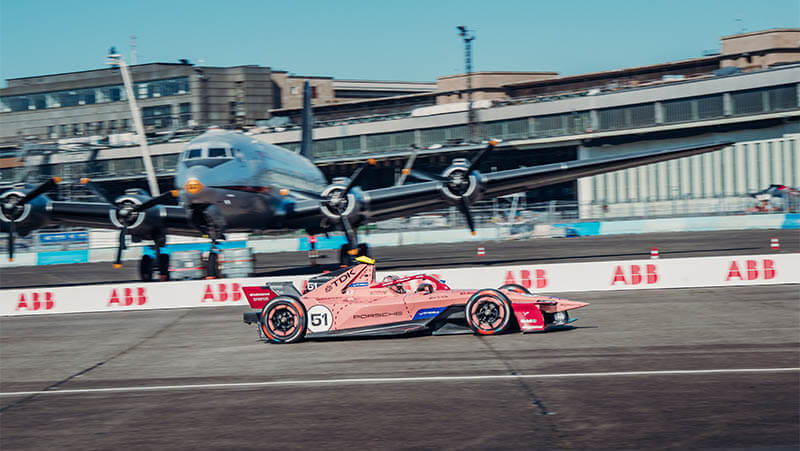 Мюллер одержал свою первую победу в Формуле Е на домашней трассе для «Porsche» в Берлине